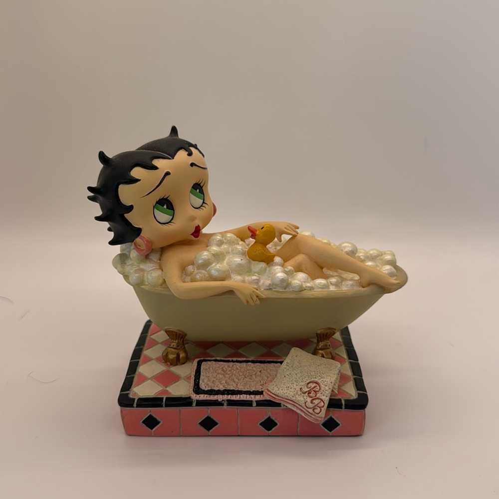 Betty Boop bathing Betty collectible